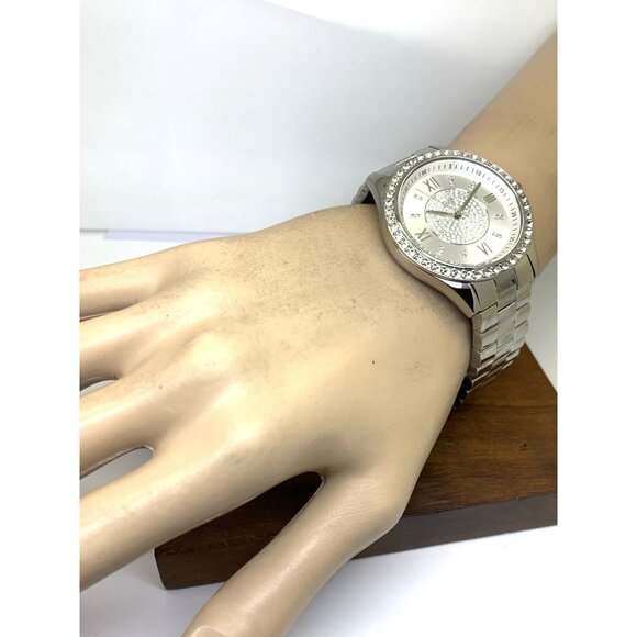 JBW Women\'s Watch J6303A Gemmed Quartz Silver Dial Stainless Steel 39mm main image 12